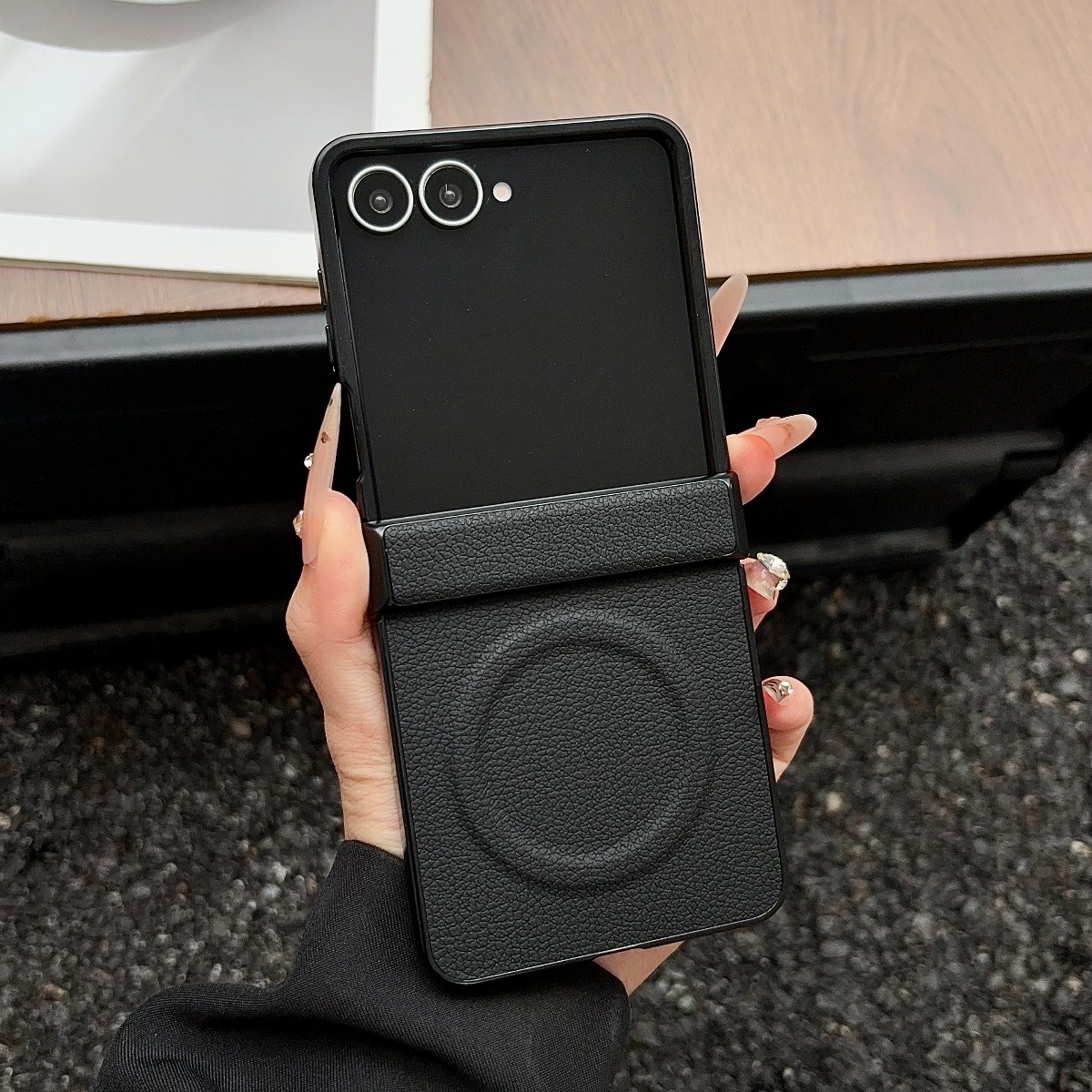 Custodia di lusso in pelle mag - Flip Leather Case recensione e prezzo