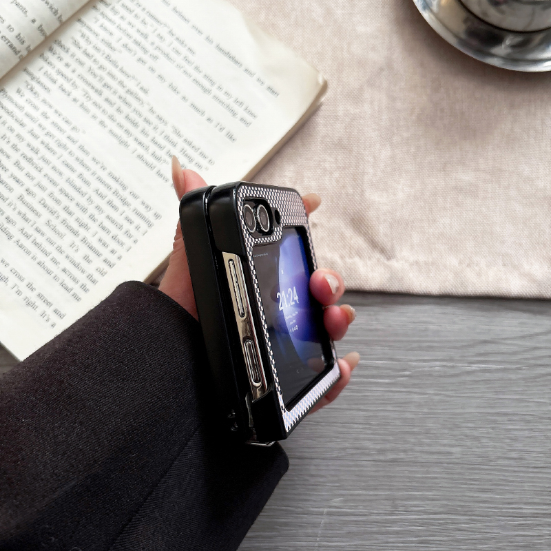 Custodia per telefono in pelle - Flip Leather Case recensione e prezzo